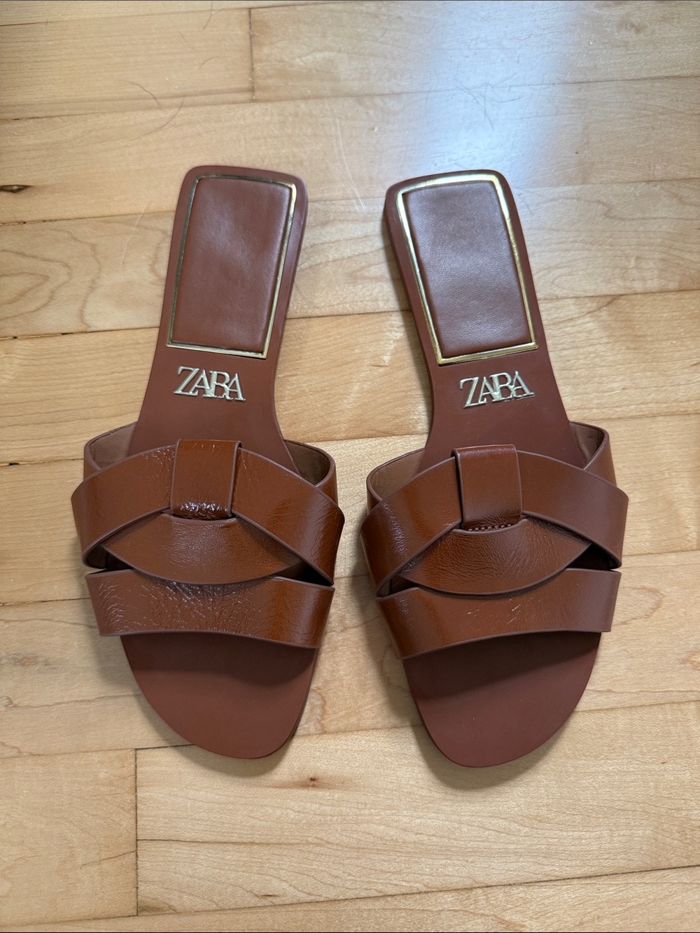 ZARA Flat Crossed Leather Sandal